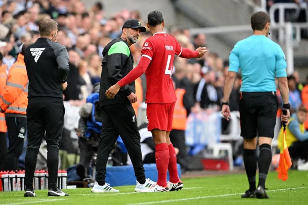  阿尔米隆连场破门纽卡持续施压欧冠区